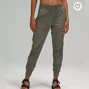 Lululemon 💎Olive Green Joggers